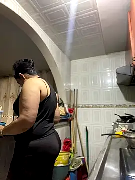 Carola-Ross online show from 6, 10, 2025