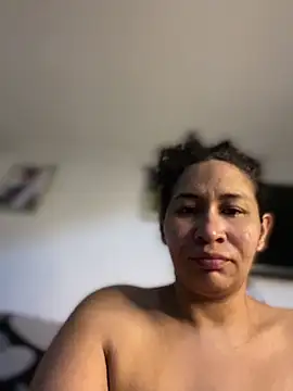 Snapshot of Carola-Ross chatting on 6, 6, 2026 Carola-Ross online show from 6, 6, 2026
