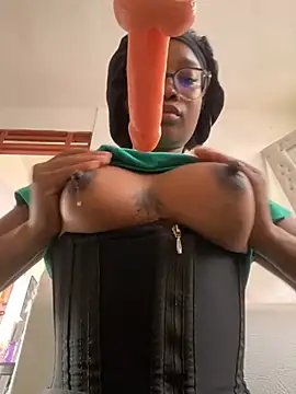 blackgril12 online show from 18, 2, 2025