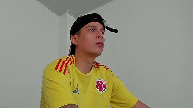 hugosan12 online show from 18, 2, 2025