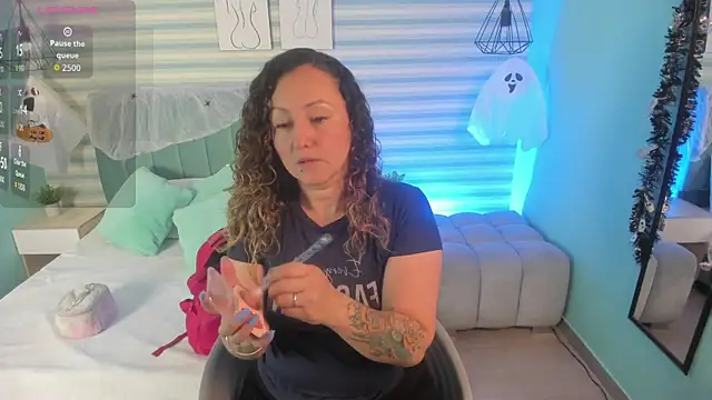 abby apple online show from 28, 10, 2025