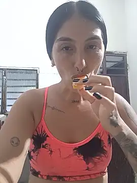 single mother indecent online show from 31, 5, 2026