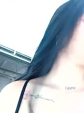 single mother indecent online show from 24, 9, 2025