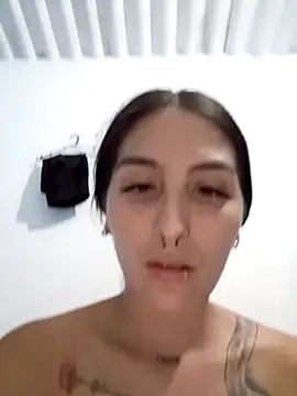 single mother indecent online show from 16, 4, 2026