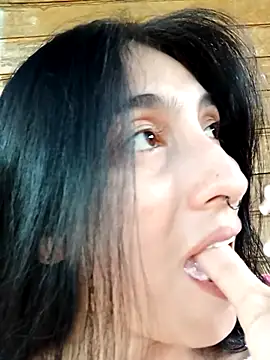 single mother indecent online show from 21, 3, 2025