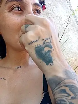 single mother indecent online show from 22, 9, 2025