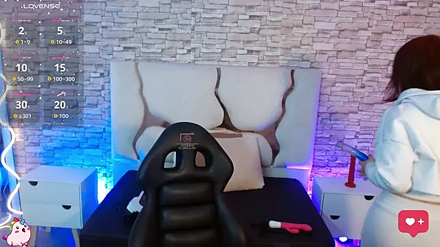 Issa tay1 online show from 17, 10, 2025