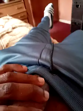 Cumboy2567 online show from 9, 9, 2025