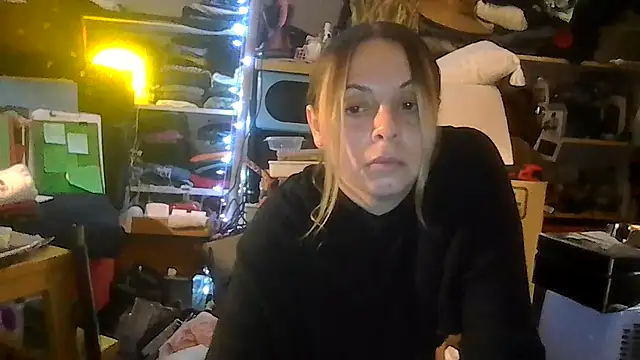 Snapshot of ShysluutGia chatting on 28, 6, 2026 ShysluutGia online show from 28, 6, 2026