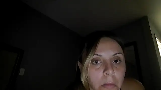 Snapshot of ShysluutGia chatting on 8, 7, 2026 ShysluutGia online show from 8, 7, 2026