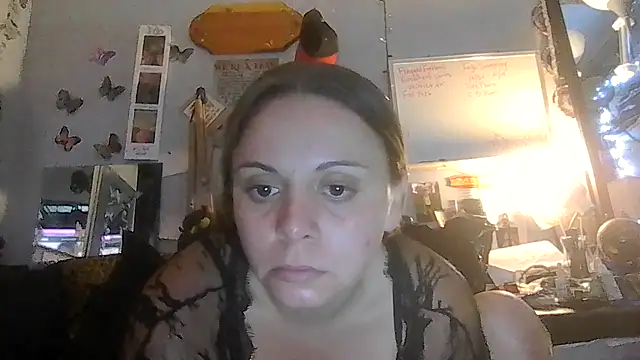 Snapshot of ShysluutGia chatting on 9, 7, 2026 ShysluutGia online show from 9, 7, 2026