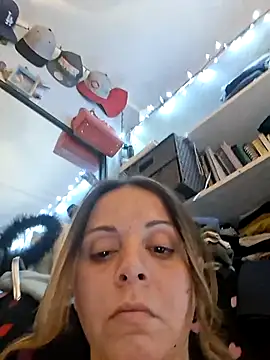 Snapshot of ShysluutGia chatting on 7, 7, 2026 ShysluutGia online show from 7, 7, 2026