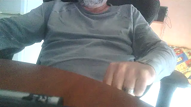 Snapshot of lanata chatting on 16, 10, 2025 lanata online show from 16, 10, 2025