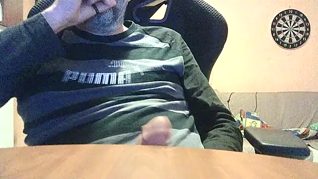 Snapshot of lanata chatting on 16, 3, 2025 lanata online show from 16, 3, 2025