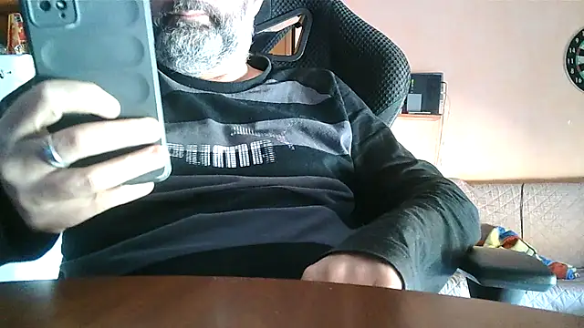 Snapshot of lanata chatting on 20, 3, 2025 lanata online show from 20, 3, 2025