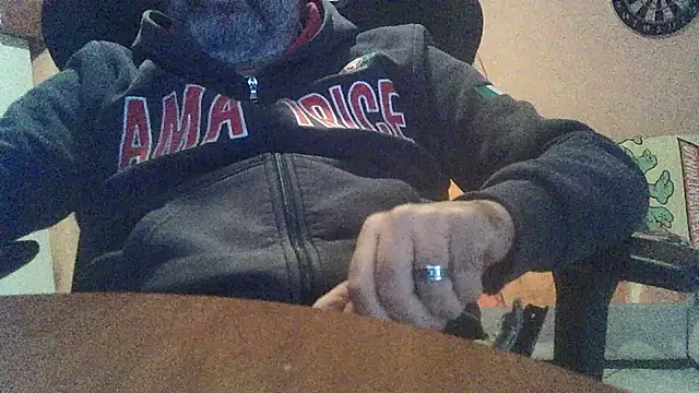 Snapshot of lanata chatting on 4, 12, 2025 lanata online show from 4, 12, 2025