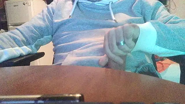 Snapshot of lanata chatting on 23, 11, 2025 lanata online show from 23, 11, 2025