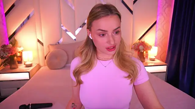 LindsieGreyy online show from 3, 5, 2026