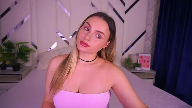 LindsieGreyy online show from 8, 11, 2025