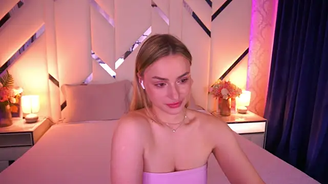 LindsieGreyy online show from 4, 5, 2026