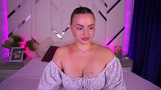 LindsieGreyy online show from 28, 9, 2025