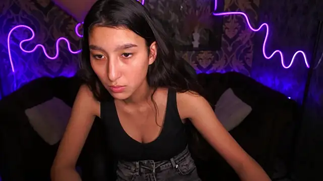 CharmMocco online show from 17, 2, 2025