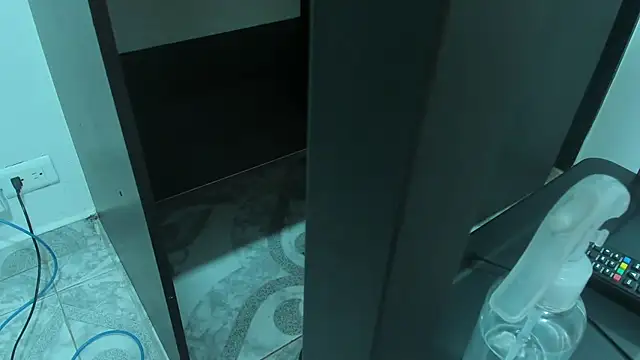 Andrea Tobar online show from 9, 2, 2025