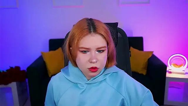 MitsukiMun online show from 19, 2, 2025