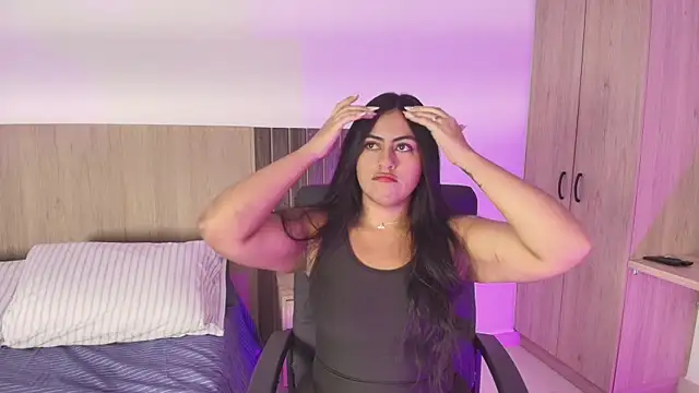 Mia cm online show from 19, 3, 2025