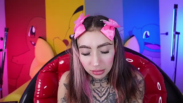 miss   angel online show from 18, 12, 2025