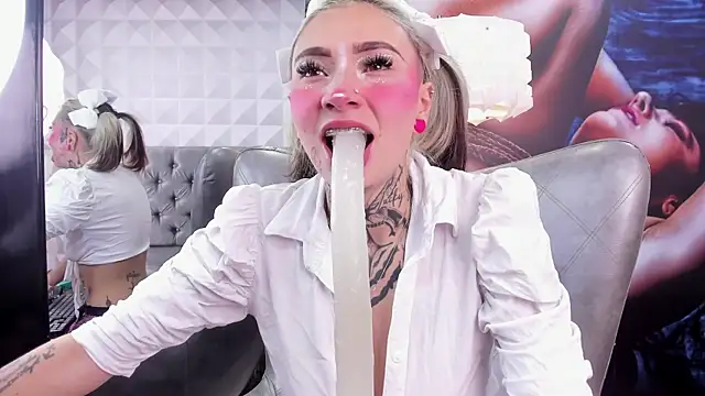 Snapshot of miss___angel chatting on 18, 3, 2025 miss angel online show from 18, 3, 2025