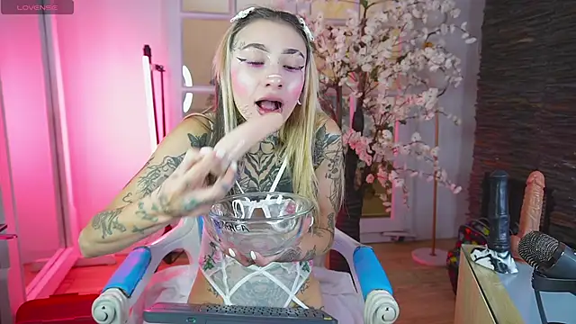 miss   angel online show from 23, 4, 2026