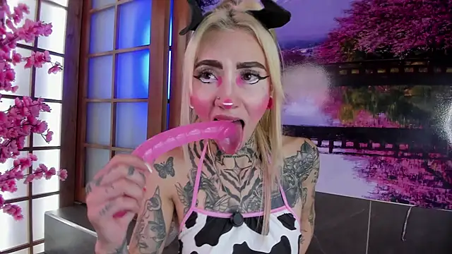 miss   angel online show from 15, 1, 2026