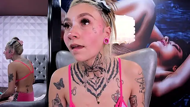 Snapshot of miss___angel chatting on 13, 3, 2025 miss angel online show from 13, 3, 2025