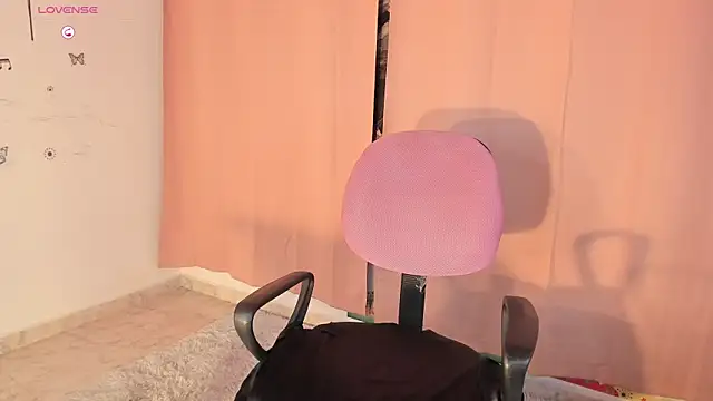 Nataylayla online show from 9, 9, 2025