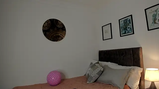 Snapshot of Dhalila_ chatting on 19, 1, 2026 Dhalila online show from 19, 1, 2026