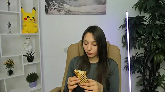 ColleenCox online show from 10, 2, 2025