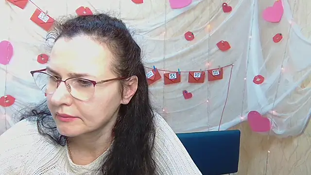 Miroslava Happi online show from 11, 3, 2025