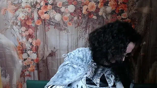 Miroslava Happi online show from 9, 4, 2026