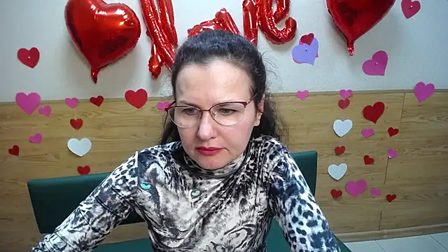 Miroslava Happi online show from 8, 3, 2025