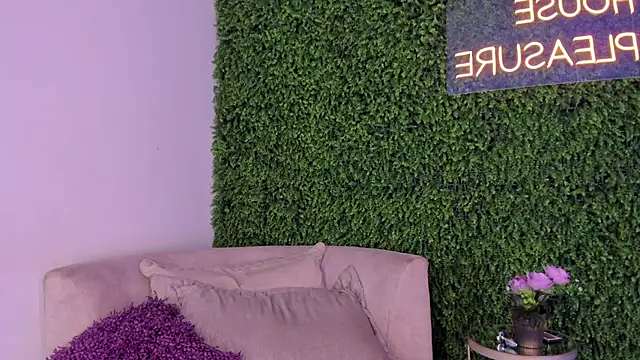 emmiily z online show from 11, 3, 2025