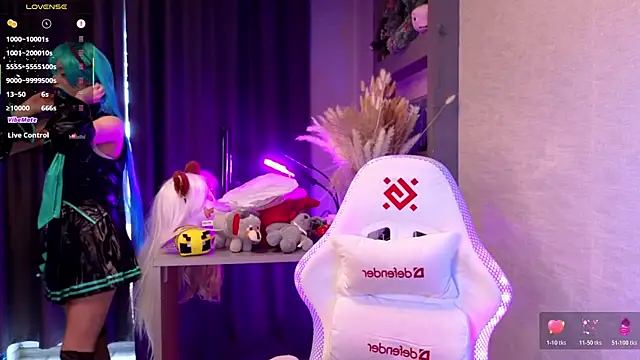 Hisoka akerley online show from 30, 5, 2026