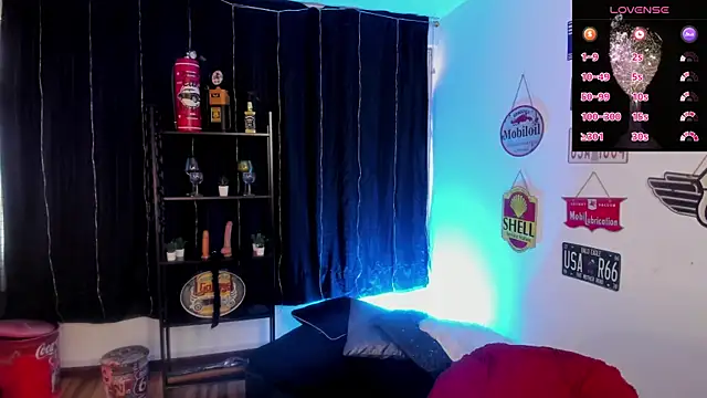 anuvyz miller  online show from 28, 4, 2026