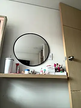 Snapshot of KarolVega- chatting on 28, 10, 2025 KarolVega- online show from 28, 10, 2025