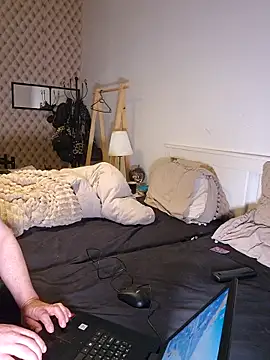 arnaudelsa online show from 17, 12, 2025