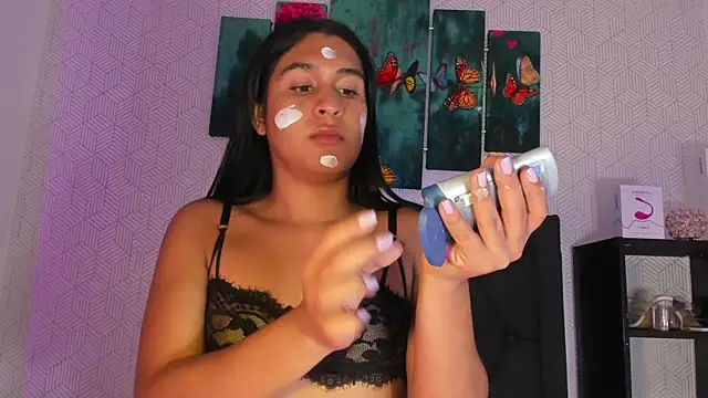 Snapshot of Selena_fox7 chatting on 17, 10, 2025 Selena fox7 online show from 17, 10, 2025