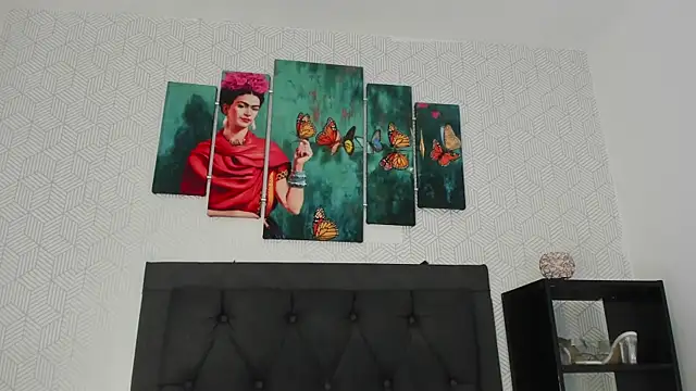 Snapshot of Selena_fox7 chatting on 13, 10, 2025 Selena fox7 online show from 13, 10, 2025