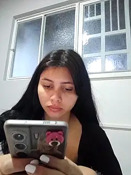 CHLOE ISABELL online show from 18, 9, 2025