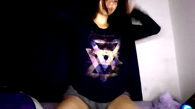 CHLOE ISABELL online show from 18, 4, 2026