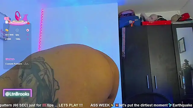 Annaa Brooks online show from 4, 10, 2025